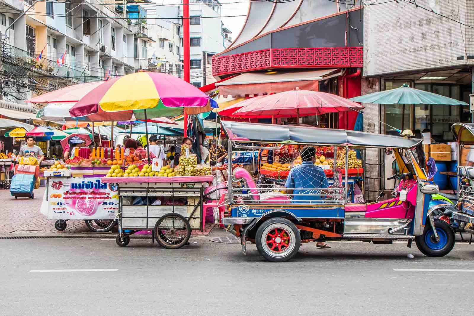 Food carts on Yaowarat Road, Chinatown, Bangkok, Thailand