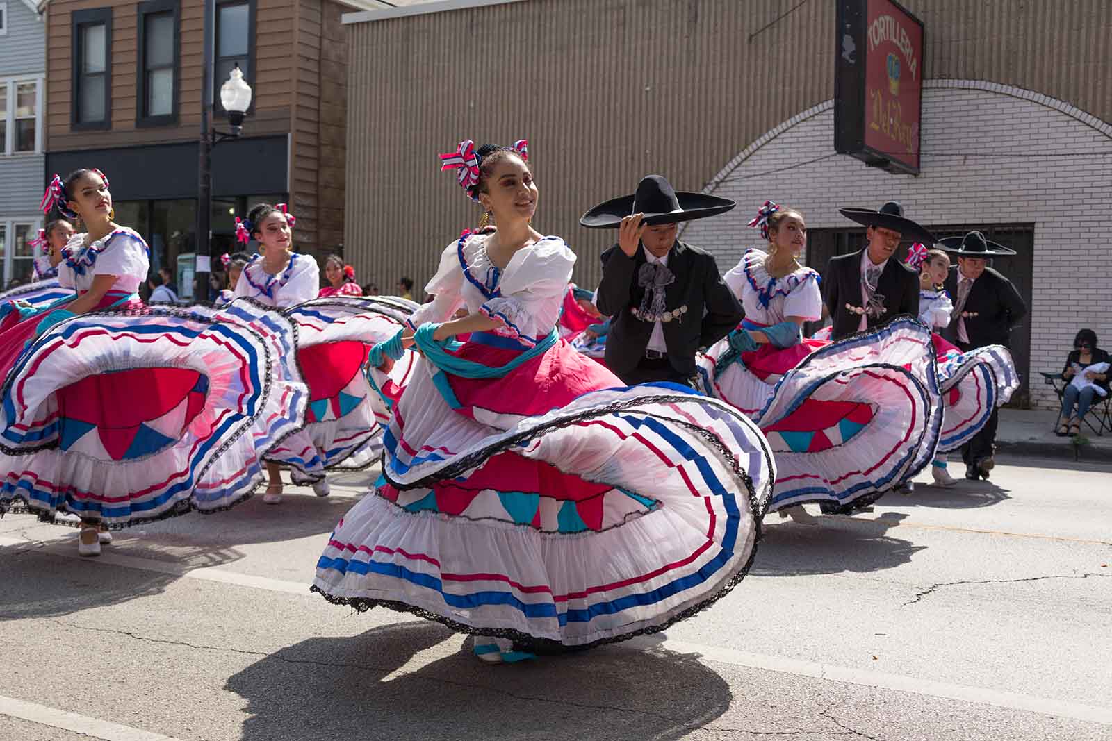 Mexican Independence Day parade in Pilsen, Chicago | See Chicago like a local