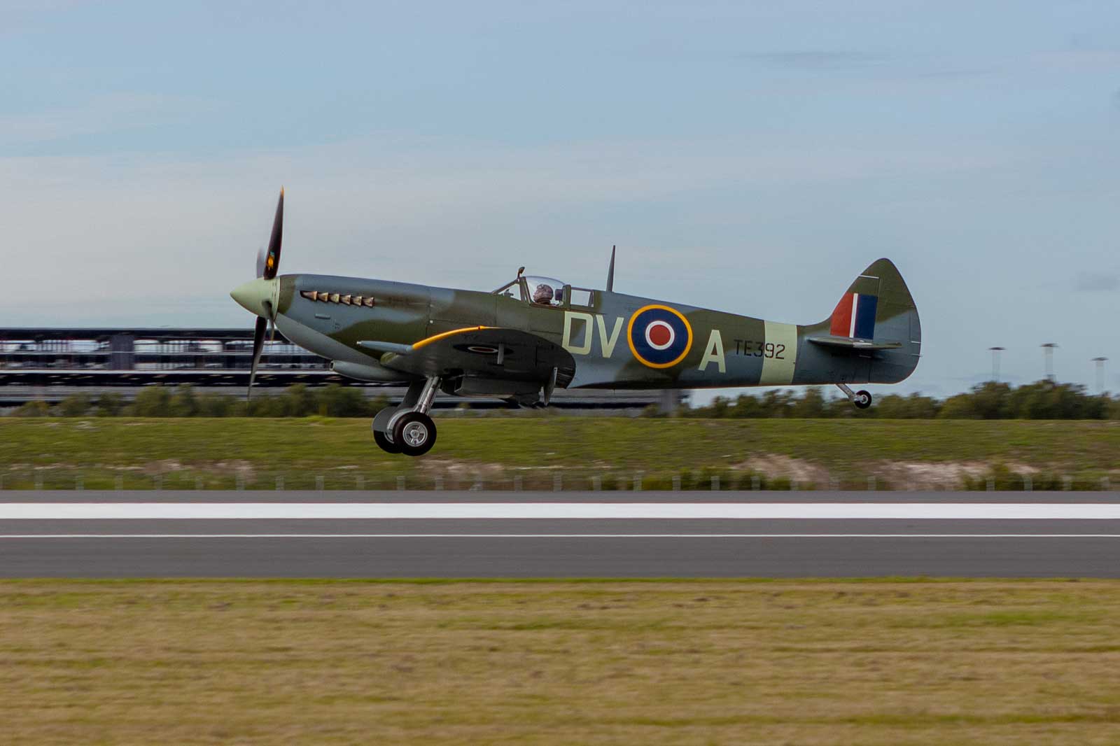 Spitfire arrival on Brisbane's new runway - BNR Launch