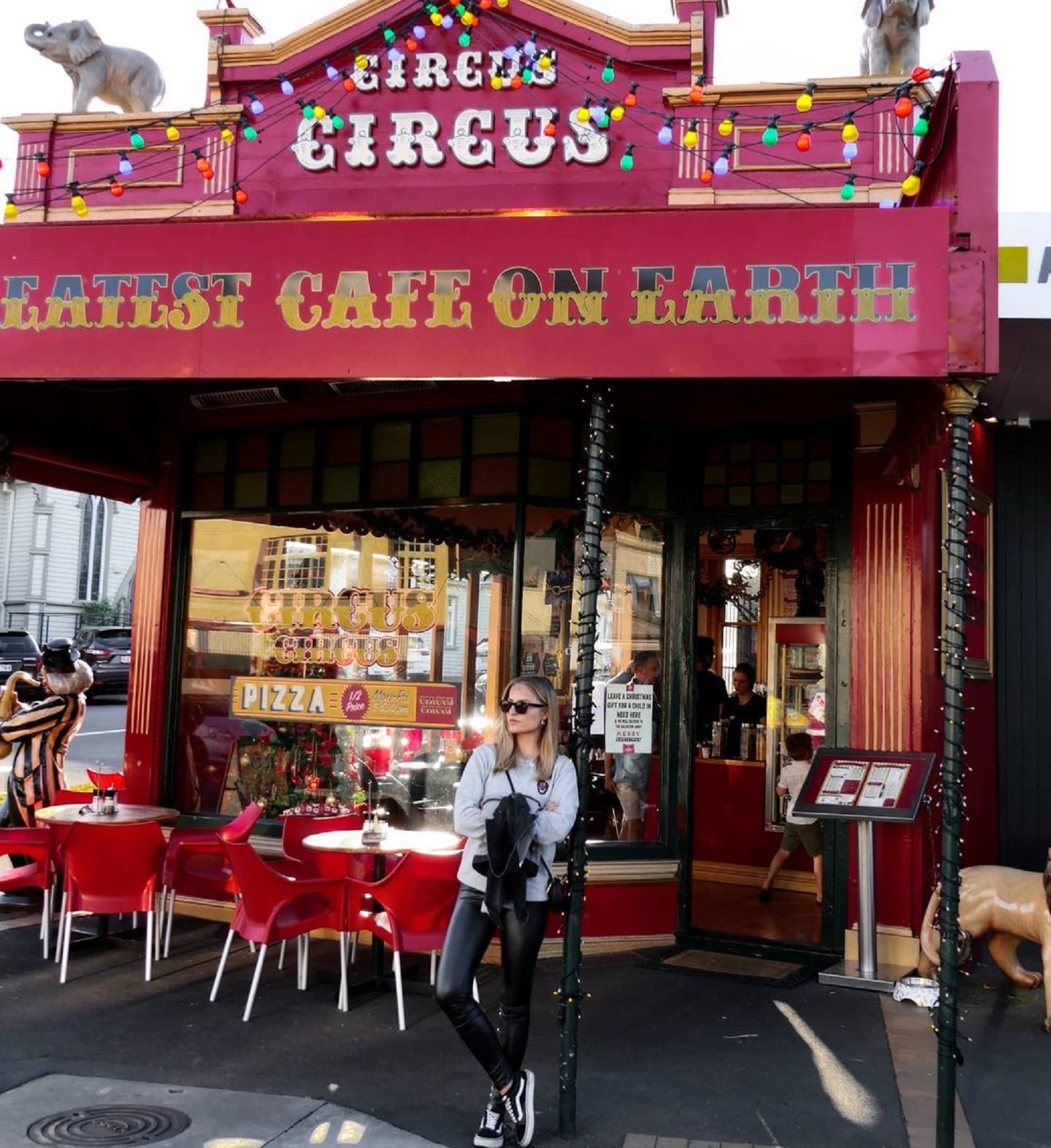 Circus Circus cafe 