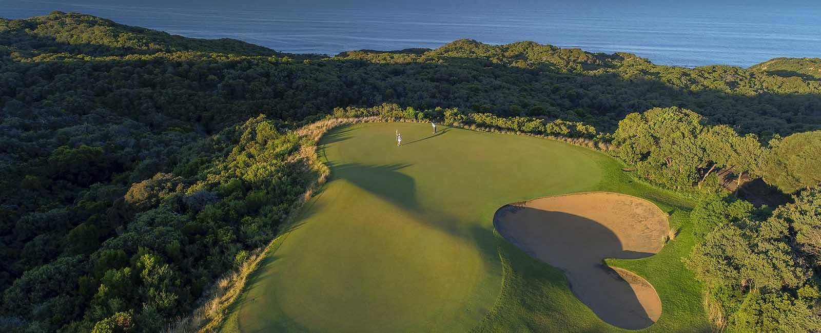 The 7th Hole at the National Golf Club, Mornington Peninsula, Victoria | Golf among the grapes