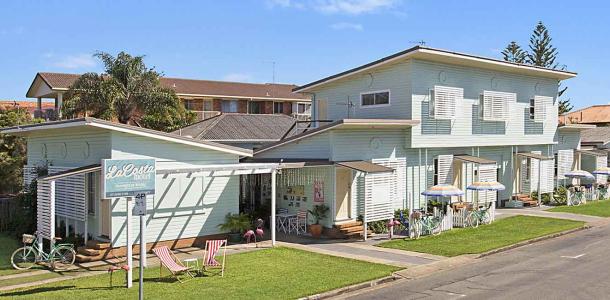 La Costa Motel, Bilinga, Gold Coast | Mid-Century modern revival on the Gold Coast