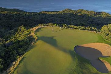 The 7th Hole at the National Golf Club, Mornington Peninsula, Victoria | Golf among the grapes