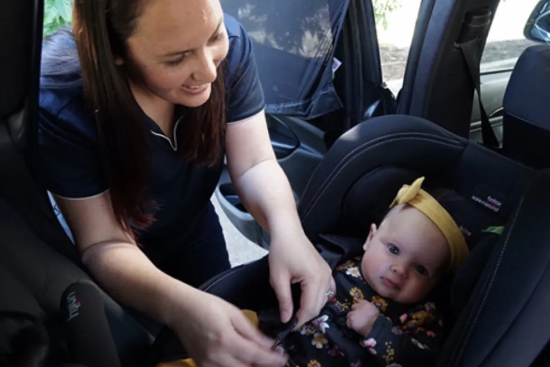 Kidsafe fitting baby in capsule